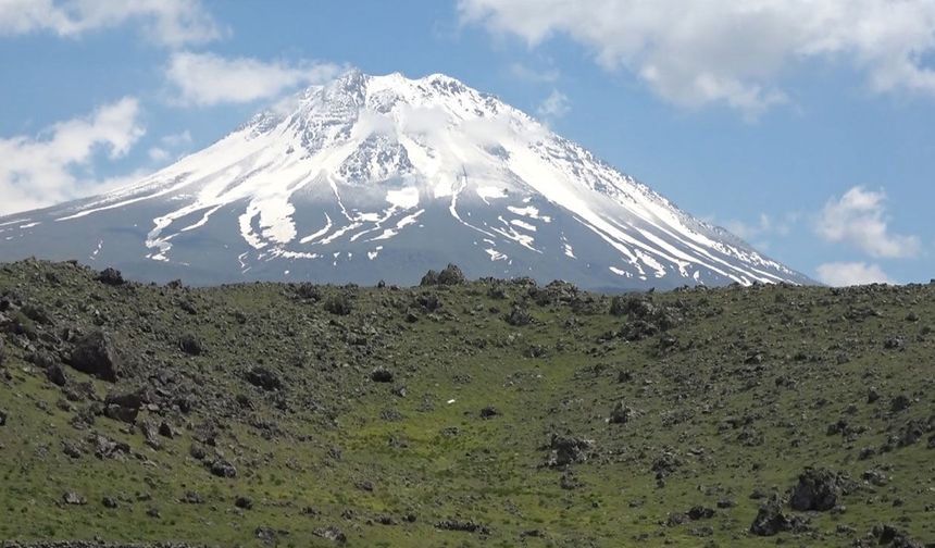 Hasandağı'na 23 yılda 101 kez zirve tırmanışı yaptı