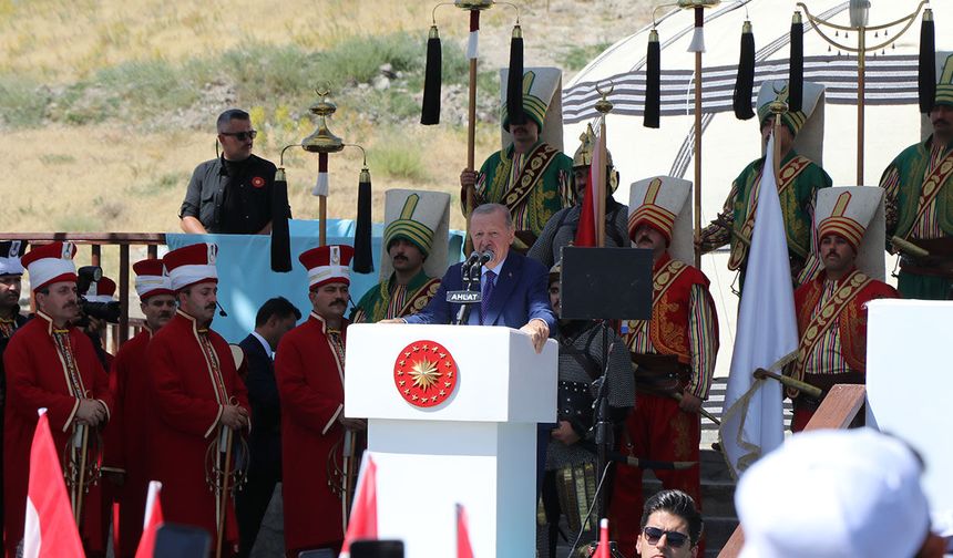 Cumhurbaşkanı Erdoğan: Eninde sonunda kan tüccarları kaybedecek
