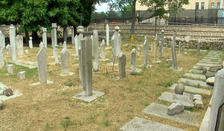 Haydarhane Camii Haziresi'ndeki tahribatın şüphelisi yakalandı