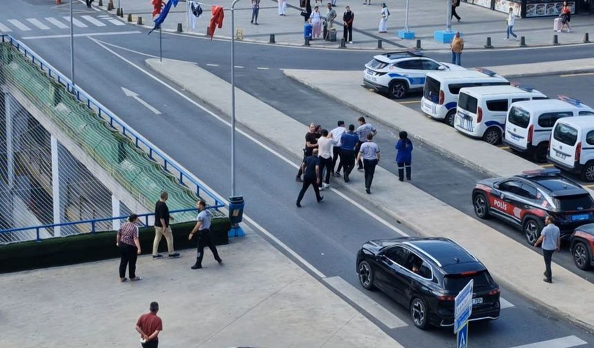 Büyük İstanbul Otogarı'nda taksiciler arasında müşteri kavgası