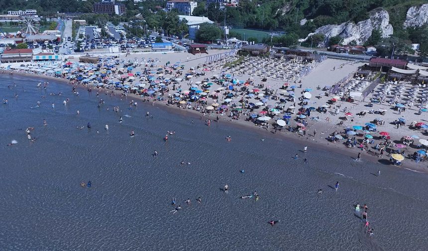 Şile'de plajlar doldu taştı