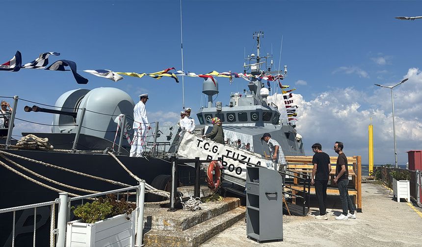 TCG Tuzla, Yalova’da vatandaşların ziyaretine açıldı