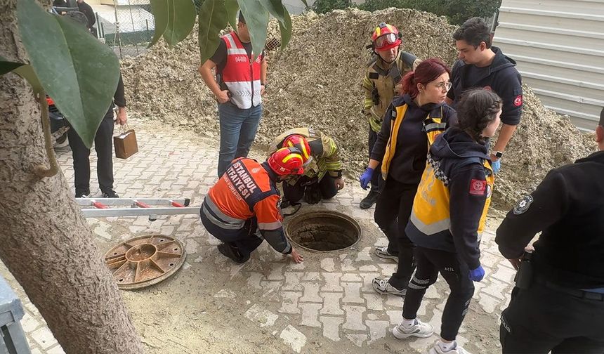 Avcılar’da korku dolu anlar: Rögar kapağı açıldı, 76 yaşındaki kadın içine düştü