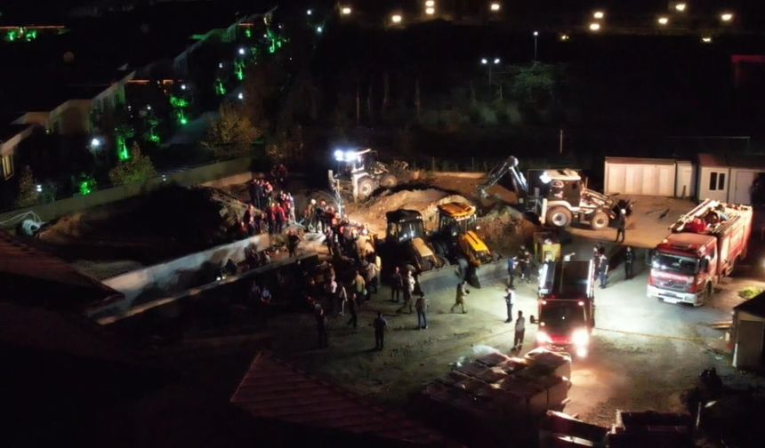 Büyükçekmece'de toprak kayması: 1 işçi kurtarıldı