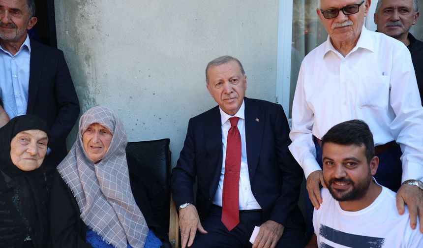 Cumhurbaşkanı Erdoğan, Rize'de komşularını ziyaret etti