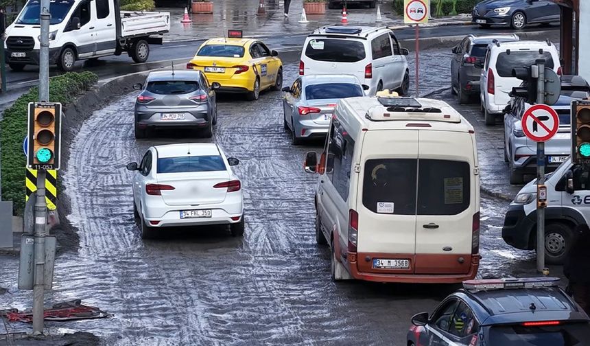Eyüpsultan’da yollar köstebek yuvasına döndü: Trafik durma noktasına geldi