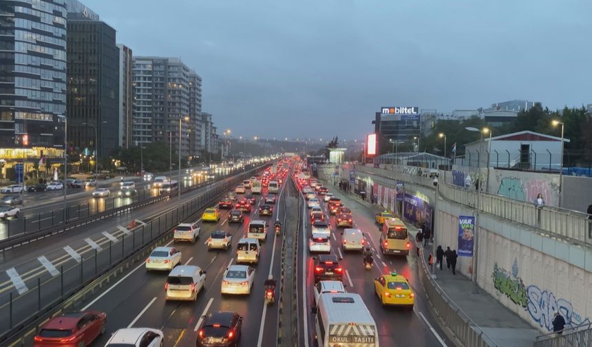 İstanbul'da trafik yoğunluğu yüzde 78'e ulaştı
