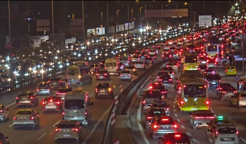 İstanbul’da trafik yoğunluğu yüzde 78’e ulaştı