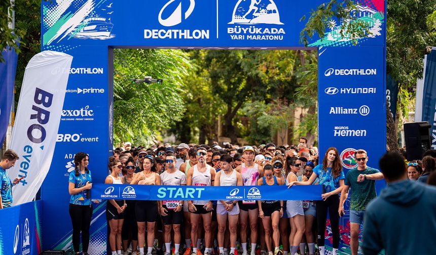 Büyükada Yarı Maratonu’nda katılımcı rekoru kırıldı