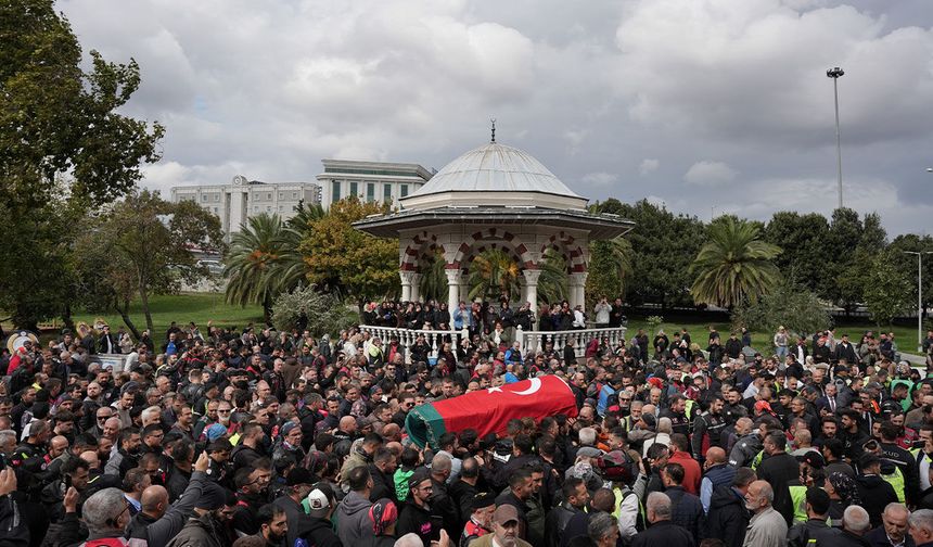 Fenomen motorcu Cumhur Kahraman son yolculuğuna uğurlandı