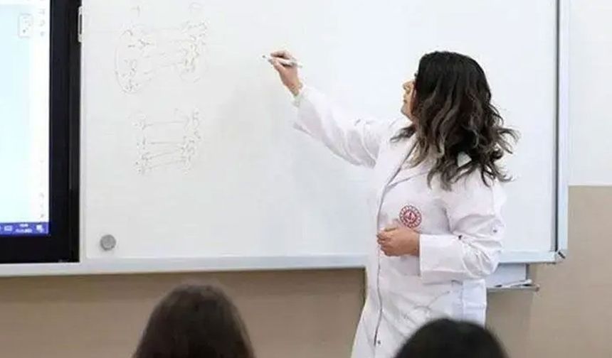 Öğretmen önlüğü standartları belirlendi