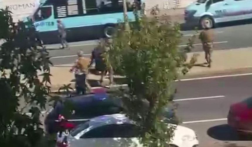 Pendik'te bıçaklı şahıs paniği! Özel harekat ekipleri müdahale etti