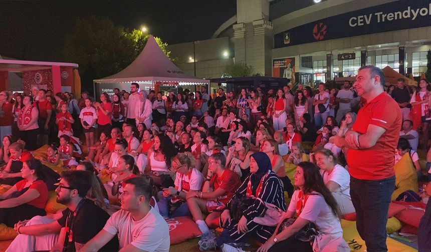 Filenin Sultanları şampiyon oldu, İstanbul sokakları bayram yerine döndü
