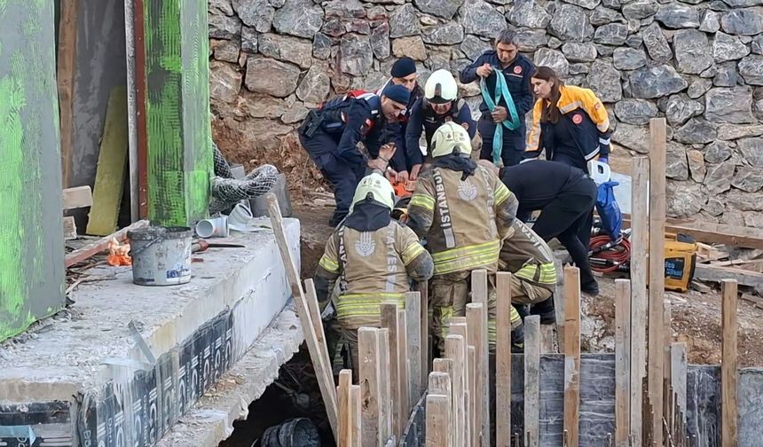 Çekmeköy'de inşaat işçisi toprak altında kaldı: 1 yaralı