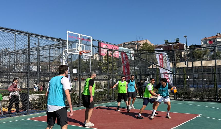 Fatih’te ‘Tarihin Ortasında, Potanın Altında’ basketbol heyecanı