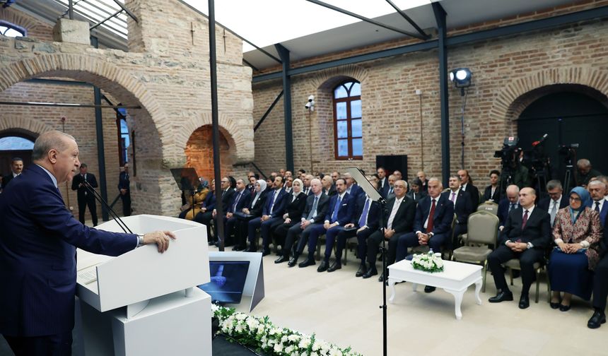 Cumhurbaşkanı Erdoğan, "Kimliksizleştirme siyasetine maruz bırakıldık"