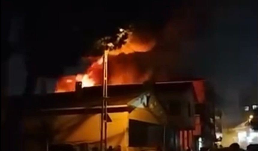 Beykoz'da kulübede çıkan yangın 2 binaya sıçradı