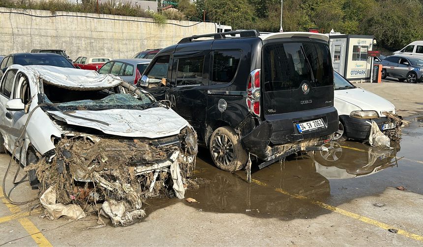 Selde hasar gören araçlar çekicilerle sanayiye taşınıyor