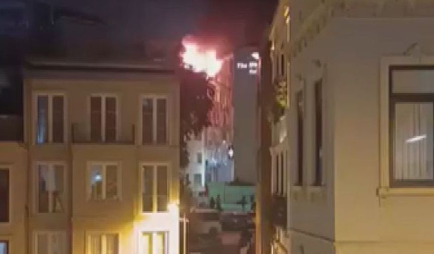 Beyoğlu'nda 6 katlı binada çıkan yangın söndürüldü