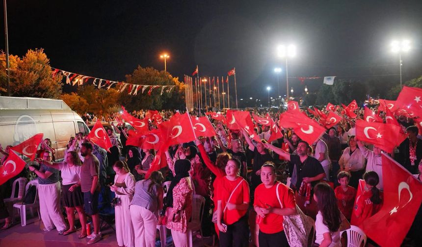Tuzla’da 29 Ekim coşkusu Edis konseriyle yaşanacak