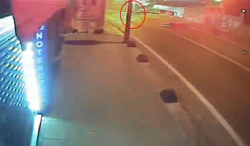 Beykoz’da motosiklet kazası kamerada: Sürücü hayatını kaybetti