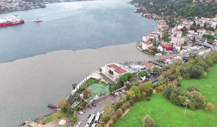 İstanbul Boğazı çamurla kaplandı: Dikkat çeken görüntü havadan kaydedildi