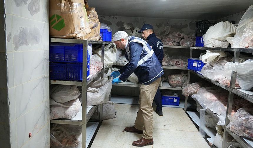 Gaziosmanpaşa’da bozulmuş 15 ton et ve et ürününe el konuldu