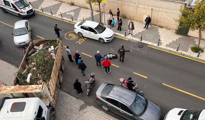 Tuzla'da belediye kamyonu motosikletle çarpıştı: 1 yaralı