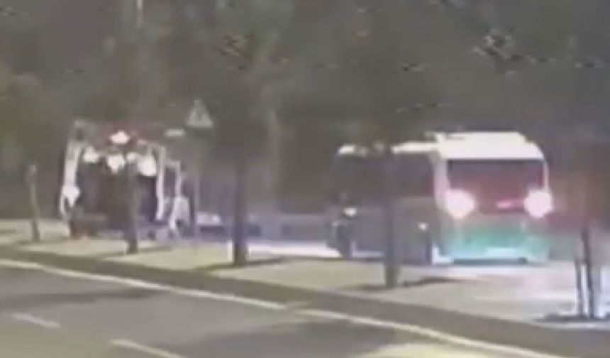 Arnavutköy'de 9 kişinin yaralandığı servis minibüsü kazasının görüntüleri ortaya çıktı
