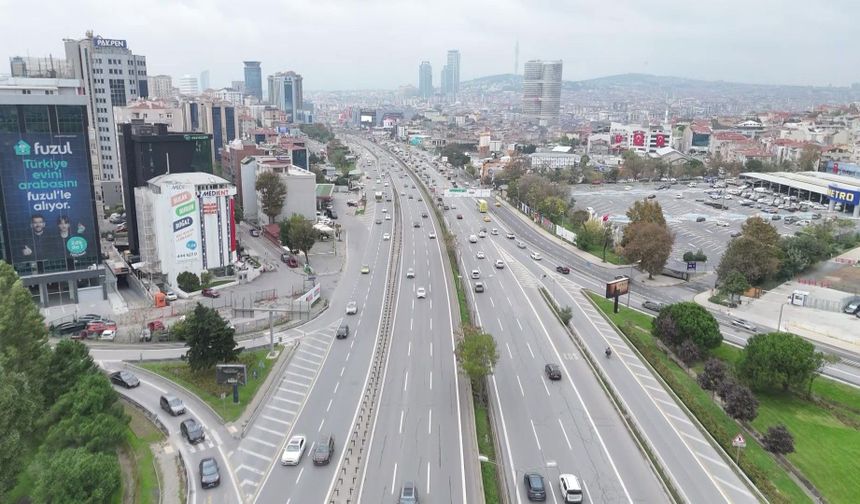 Cumhuriyet Bayramı’nda İstanbul yolları boş kaldı