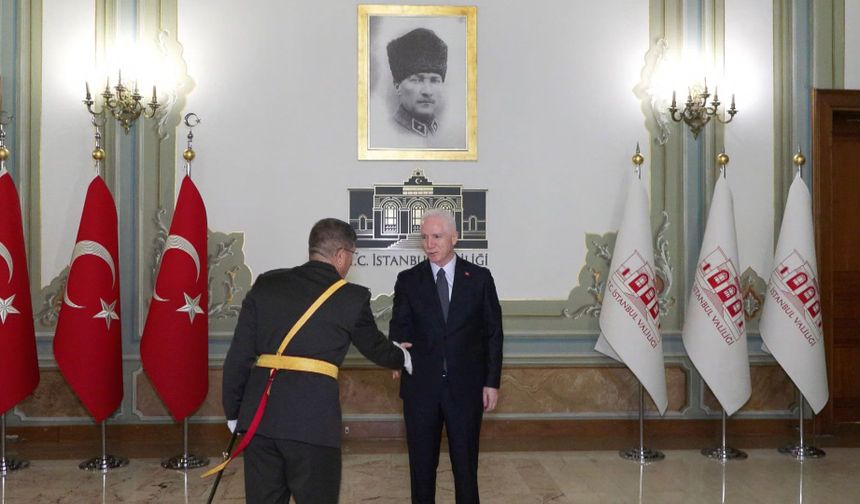 Vali Davut Gül, Cumhuriyet Bayramı tebriklerini kabul etti