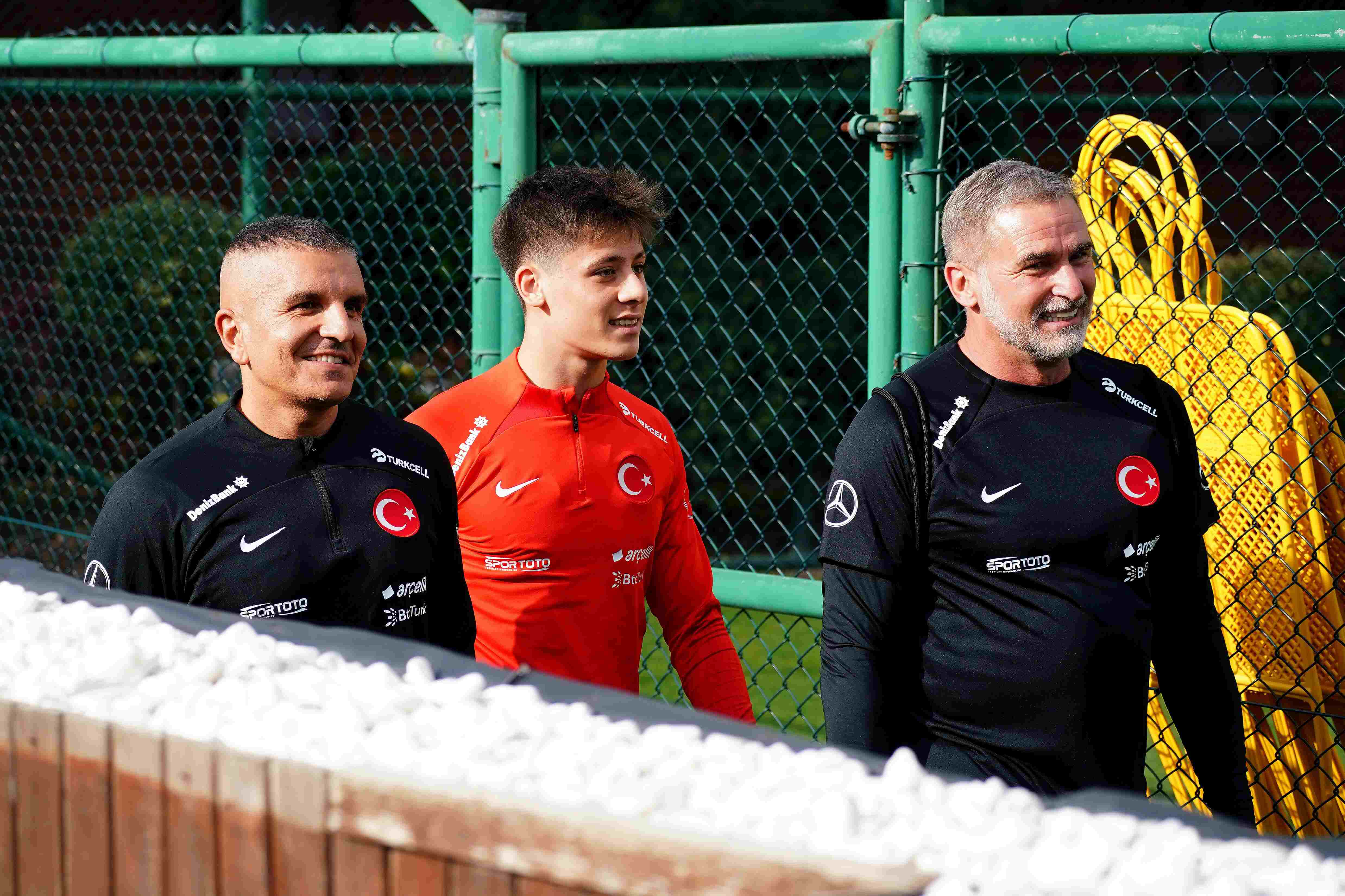 a-milli-futbol-takimi-2024-avrupa-sampiyonasi-elemeleri-icin-hazirliklarini-surdurdu (3)