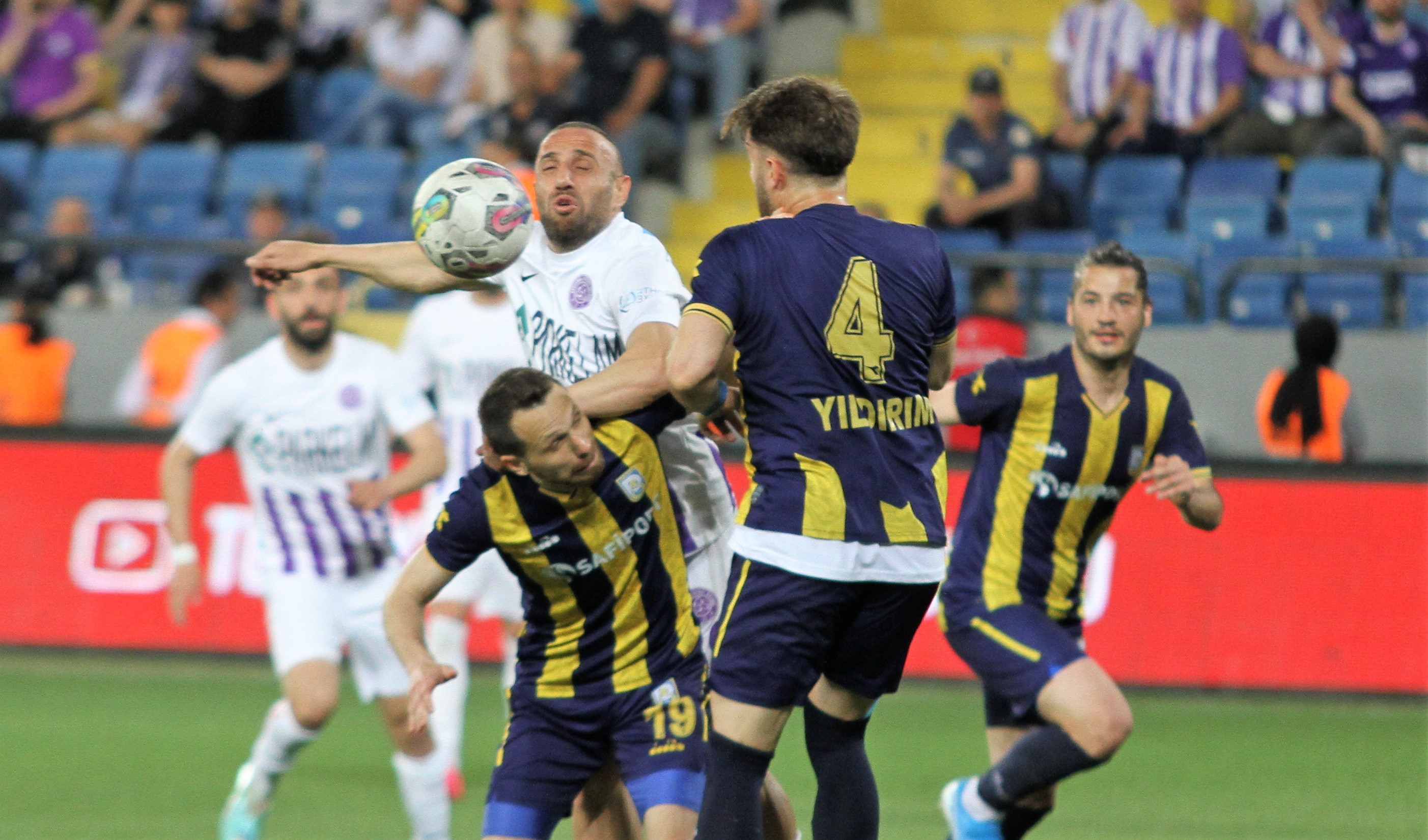 belediye-derincespor-tff-2-nci-lige-yukseldi (1)