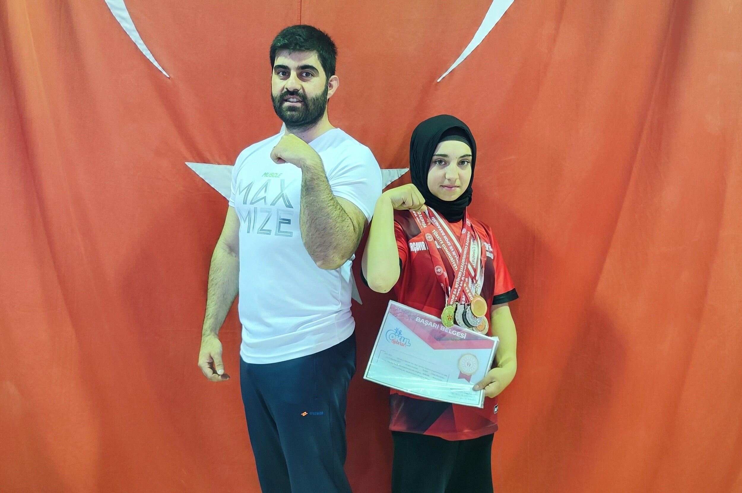 bilek-guresinde-basaridan-basariya-kosan-ikbal-keser-dunya-sampiyonlugunu-hedefliyor (3)