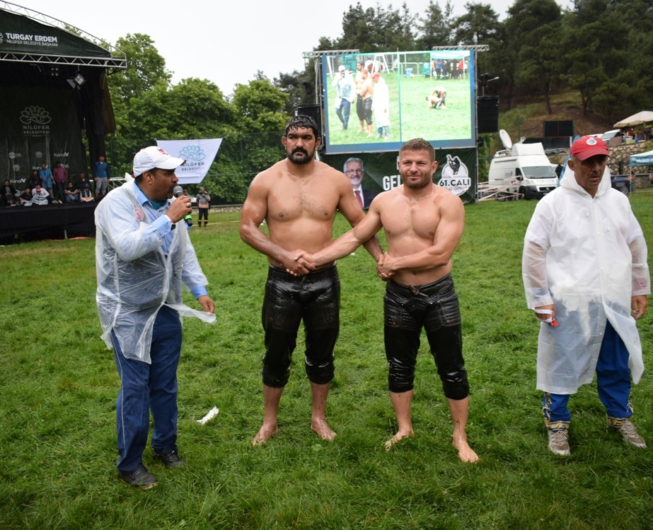 ismail-koc-bursada-baspehlivan-oldu (2)