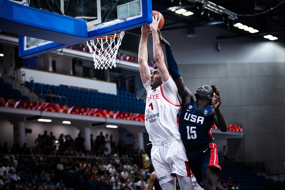 19-yas-alti-erkek-basketbol-milli-takimi-dunya-ucunsusu-oldu (1)