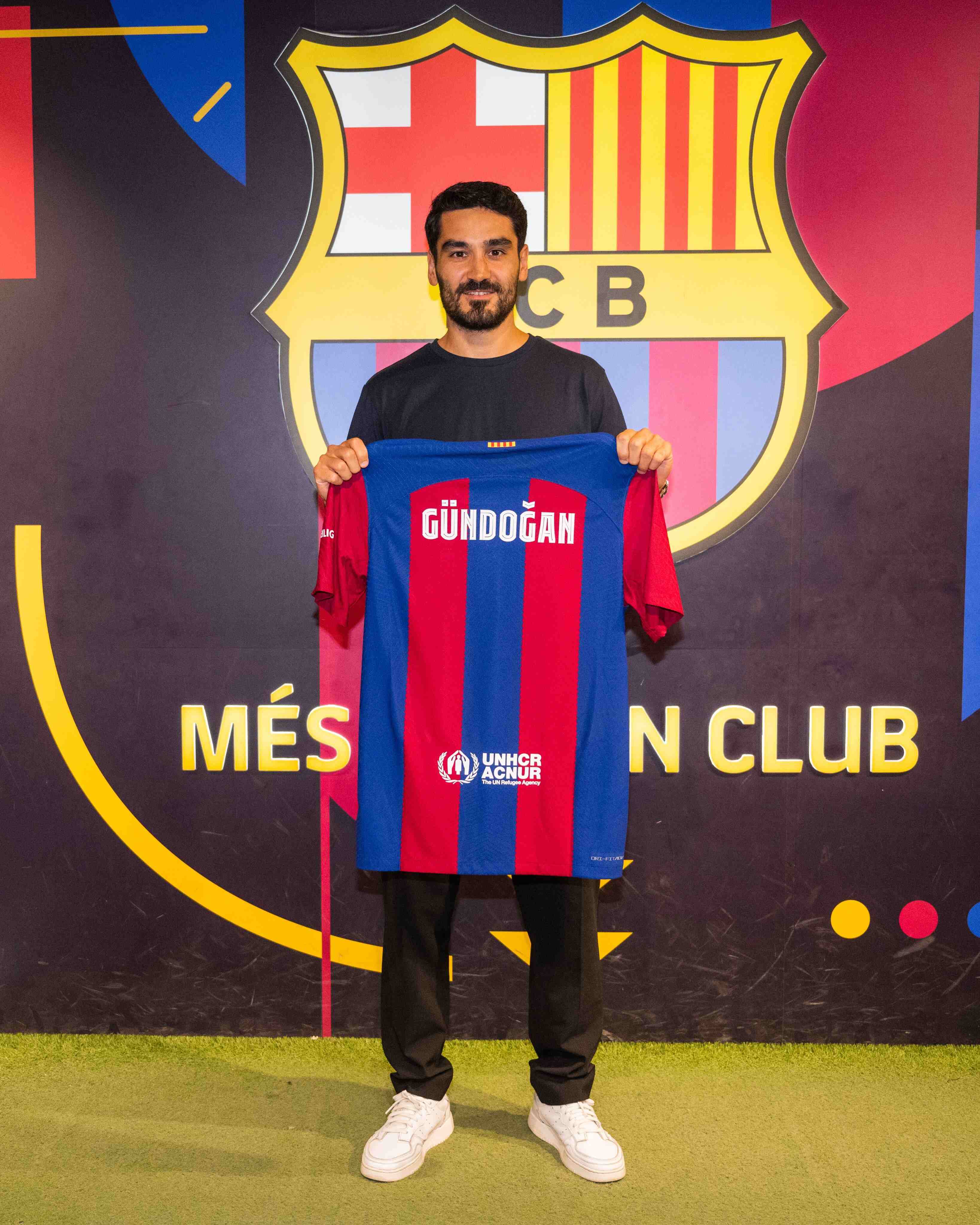 ilkay-gundogan-barcelona-formasi-ile-ilk-pozunu-verdi-1