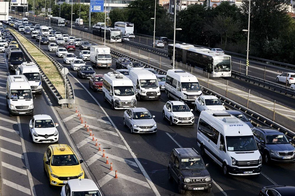 istanbulda-yogun-trafik-gozlendi (2)