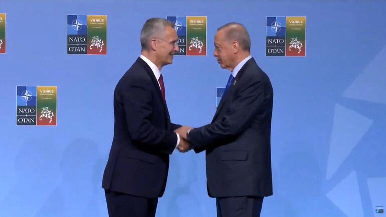 nato-liderleri-aile-fotograf-cekimi-gerceklestirdi (2)