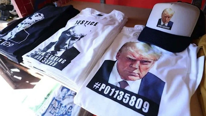 donald-trump-in-sabika-fotografinin-basili-oldugu-urunler-buyuk-ilgi-gordu