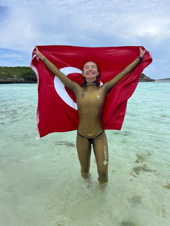 milli-sporcu-sahika-ercumenden-yeni-rekor (1)