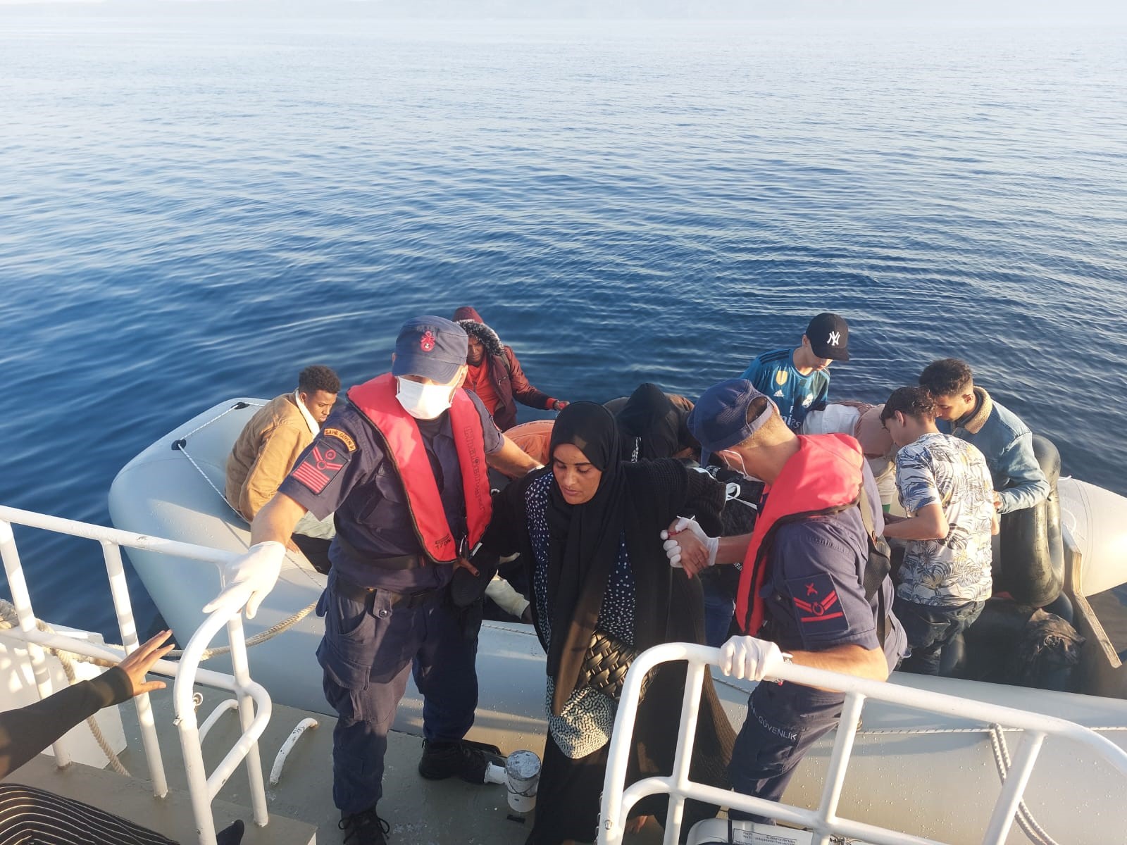 ayvalikta-duzensiz-gocmen-operasyonu (3)