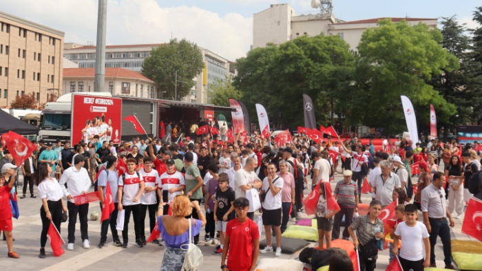 baskan-buyukeksiden-milli-maci-izleyecek-vatandaslara-cagri (1)