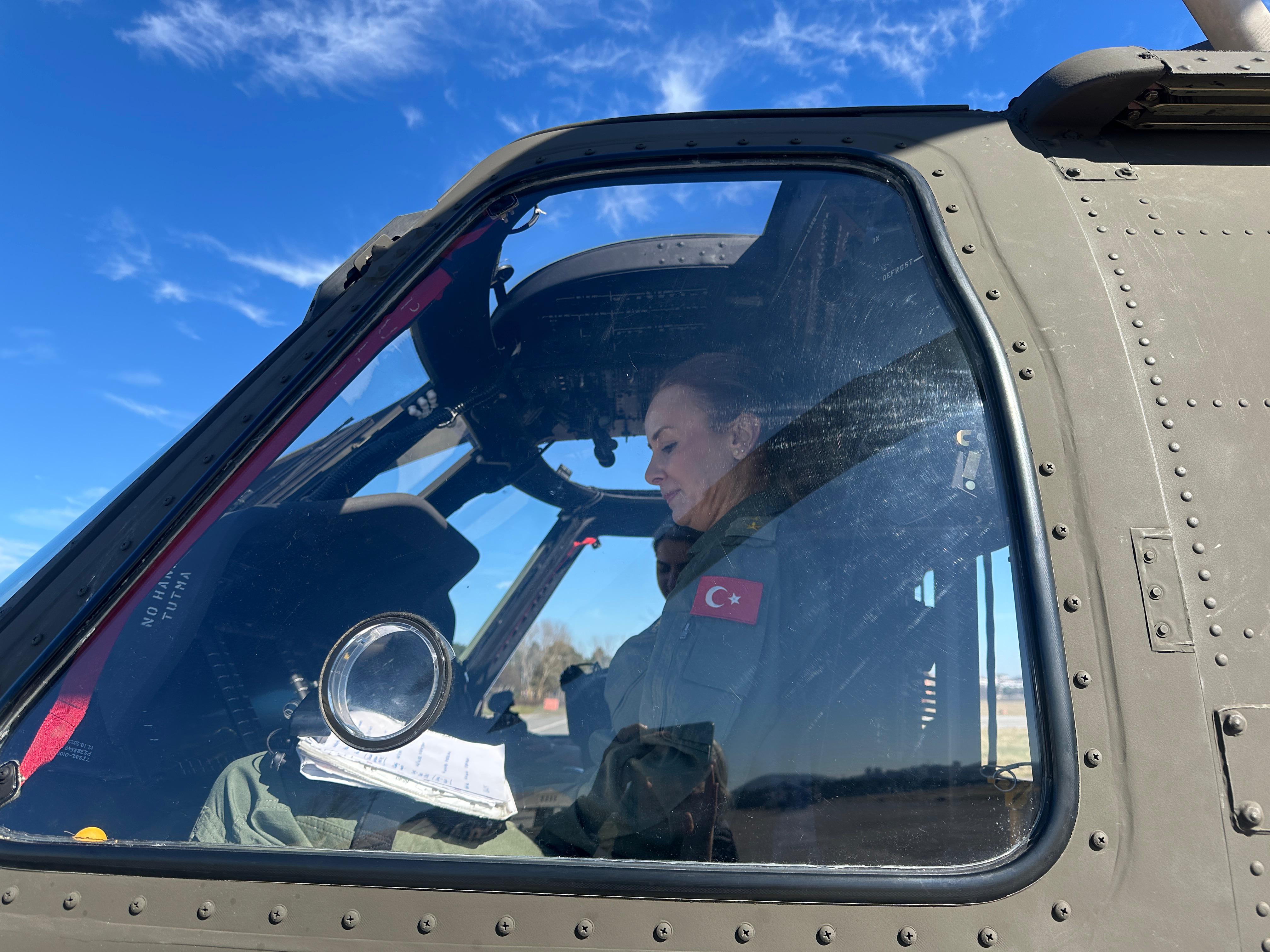 T S K N I N K A D I N P I L O T L A R I H E L I K O P T E R L E R L E 600619 177759