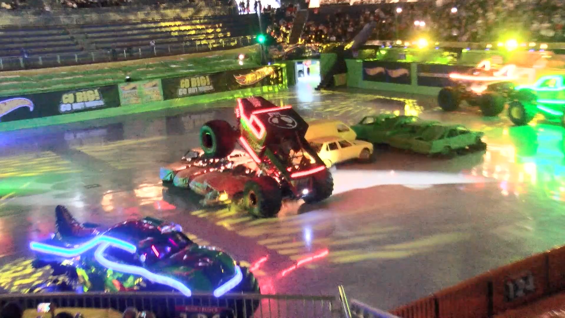 ISTANBUL HOT WHEELS INDEV TE KER LEK L I 692416 205098