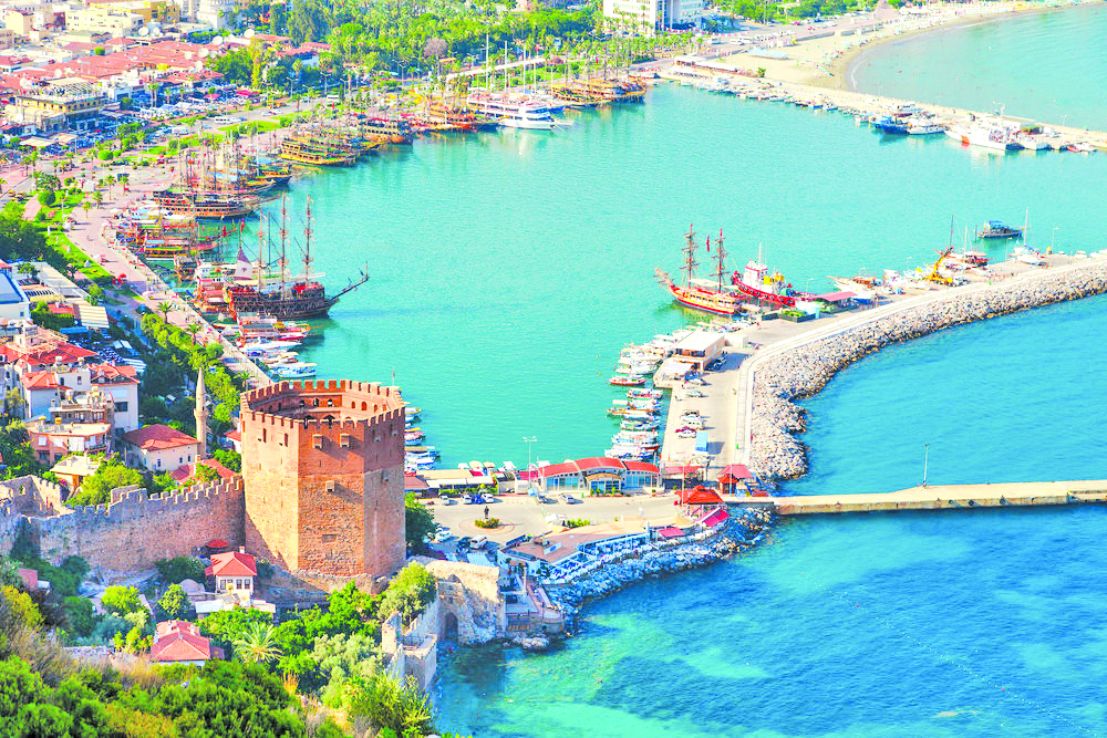 Burg und Hafen von Alanya ─▒ Gu╠Êndu╠Êz