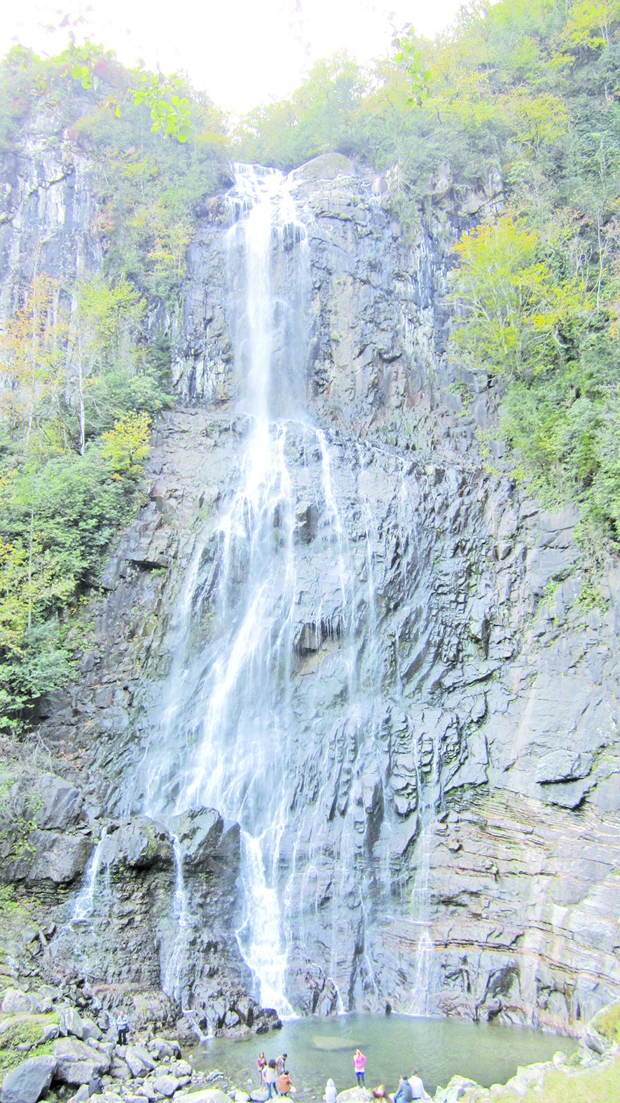 Menc╠Ğuna S╠Ğelalesi