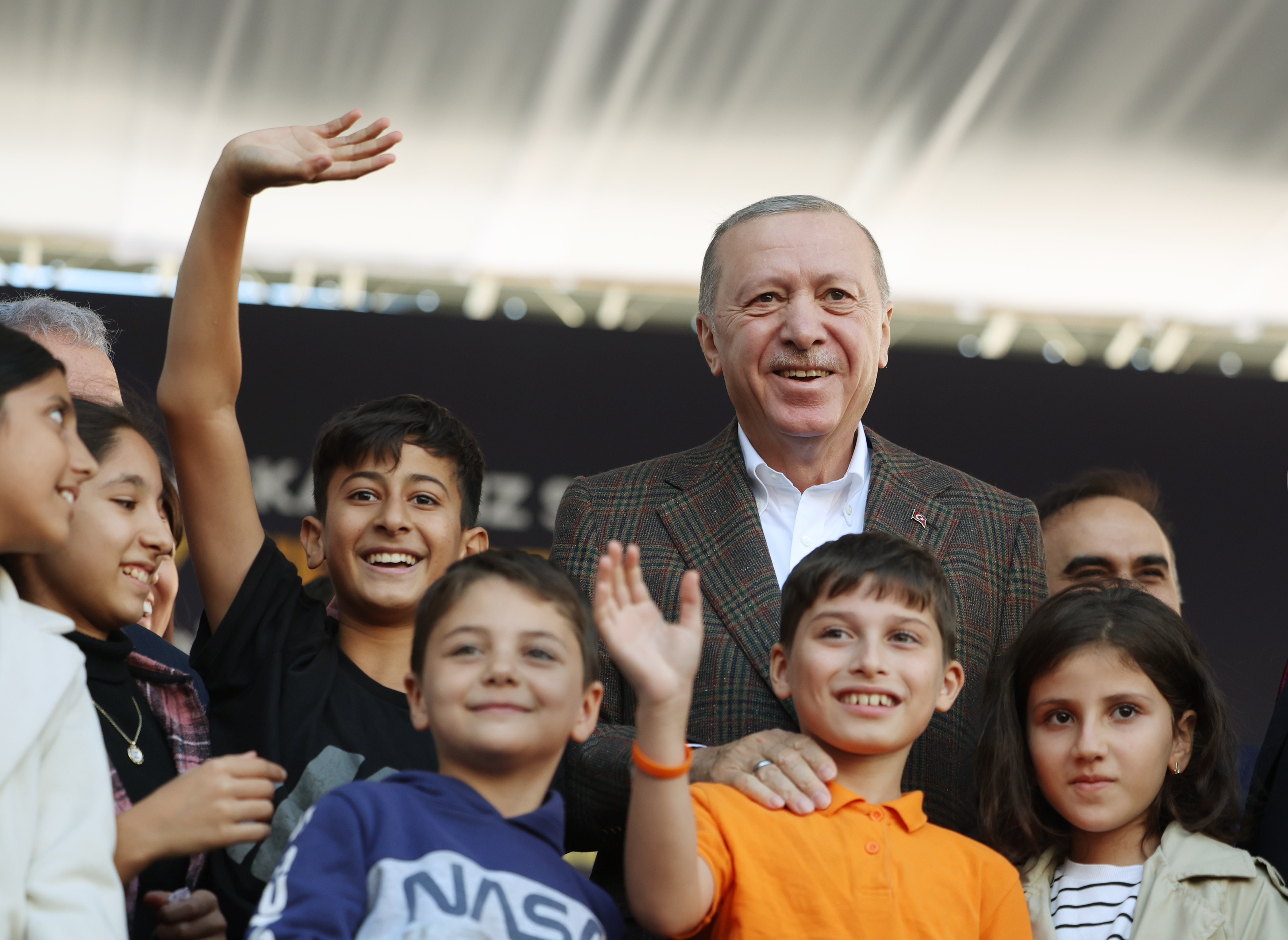 I S T A N B U L C U M H U R B A S K A N I E R D O G A N B O L G E M I 947390 281274