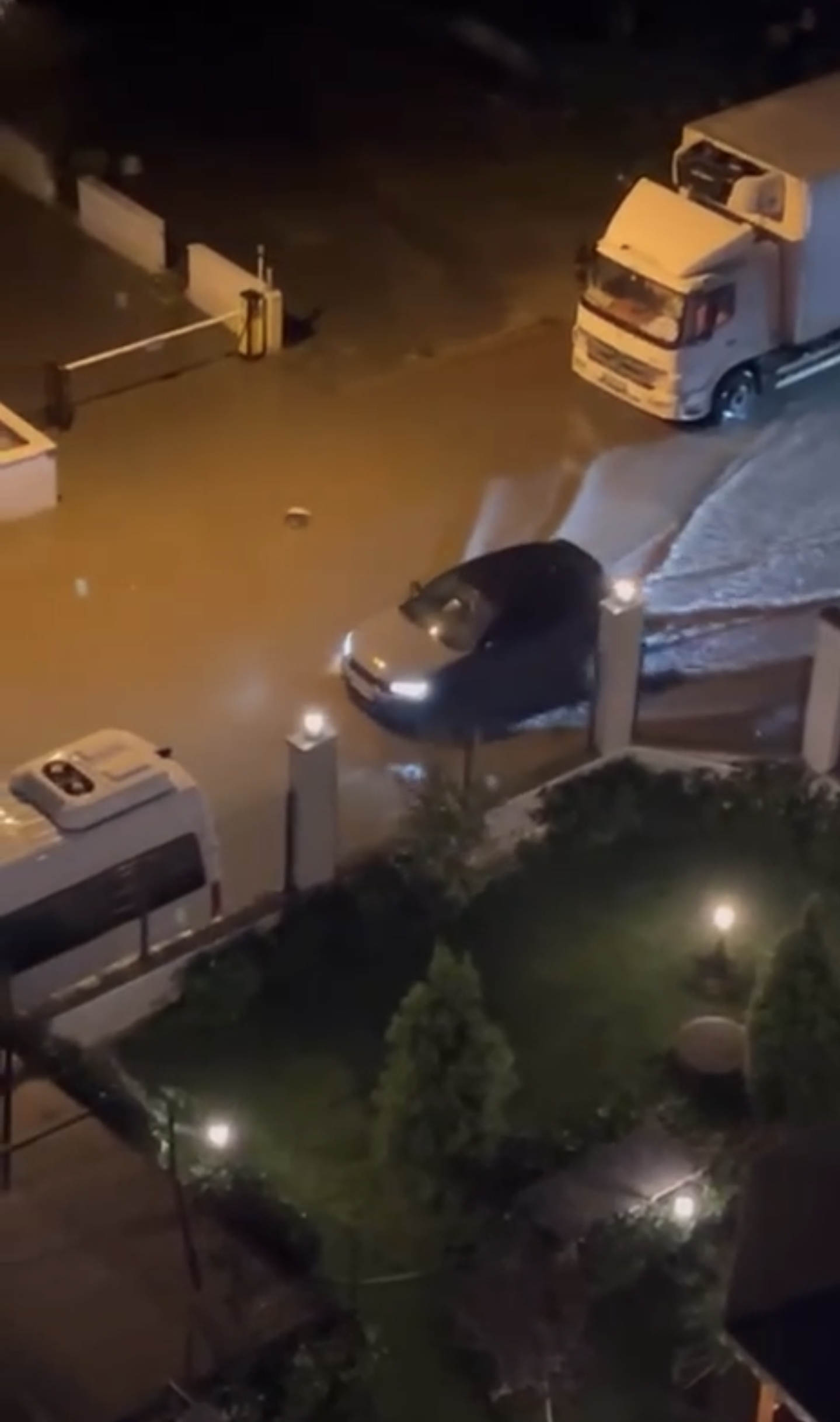 I S T A N B U L I S T A N B U L’ D A S A G A N A K N E D E N I Y L E 946190 281011