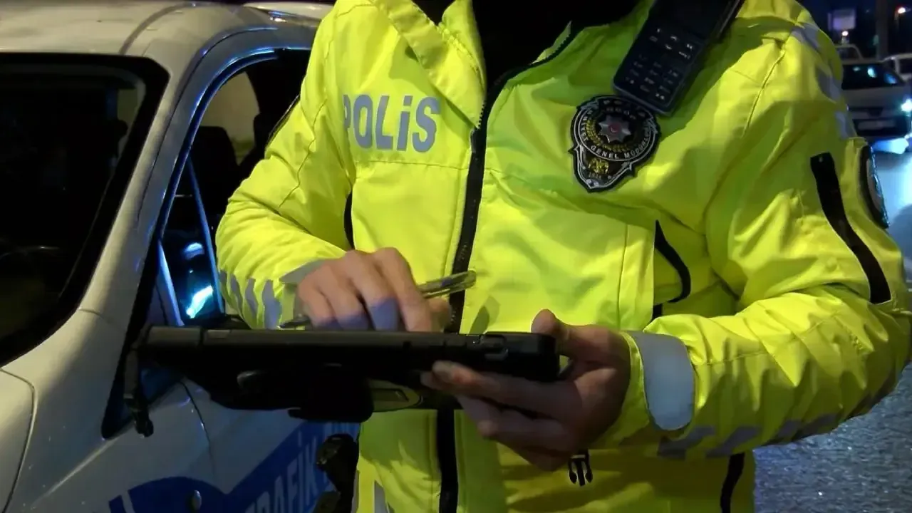 Bakan Yerlikaya Acikladi Trafikte Bu Hareketin Cezasi 180 Bin Tl 1